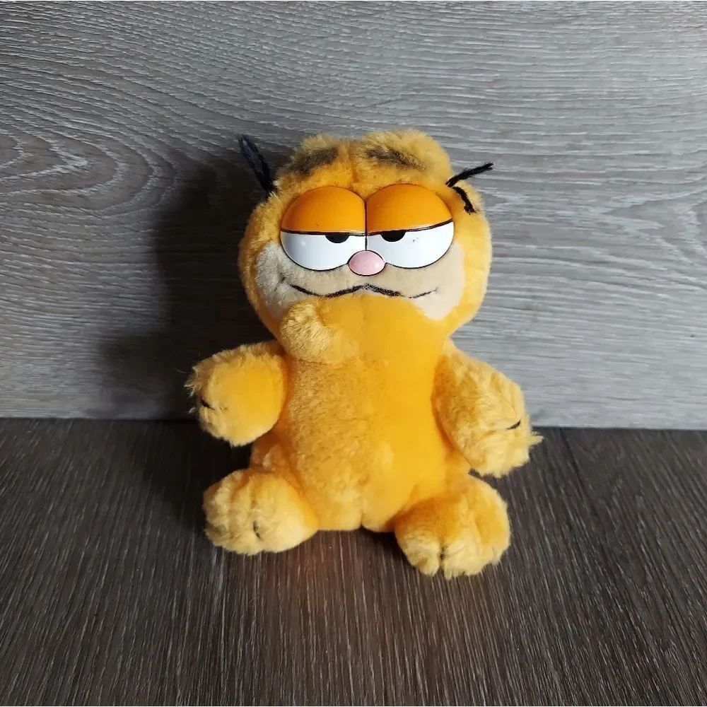 Vintage 1981 Garfield Mini Plush